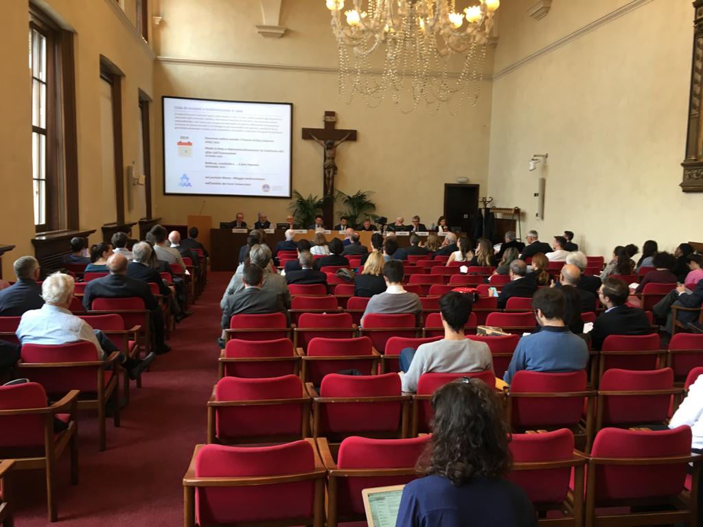 Il prof <a href="/federicorajola/">Federico Rajola</a>: fare impresa è bello e oggi lanceremo la Call for Business Vision Accelerator, un modo per essere vicini ai #giovani che vogliono sviluppare idee imprenditoriali secondo modalità che non sono legate solo ad aspetti economici ma anche sociali #ThinkTank