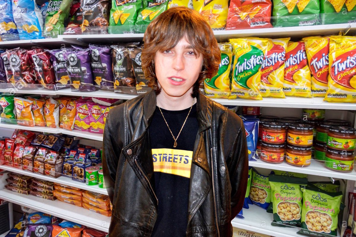 urfavesasnack's tweet photo. van mccann is a snack https://t.co/I4JcRKHUOg