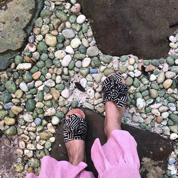 goshopia's tweet photo. Did you know?
The urge to be trendy and on style leads to quickly and poorly made clothes that usually damage our environment.
Choose wisely... What you wear has an impact.
#knowyourmaker #sustainablefashion #slowfashion #whomademyclothes #fashionwithintegrity https://t.co/vLvXf96ONX