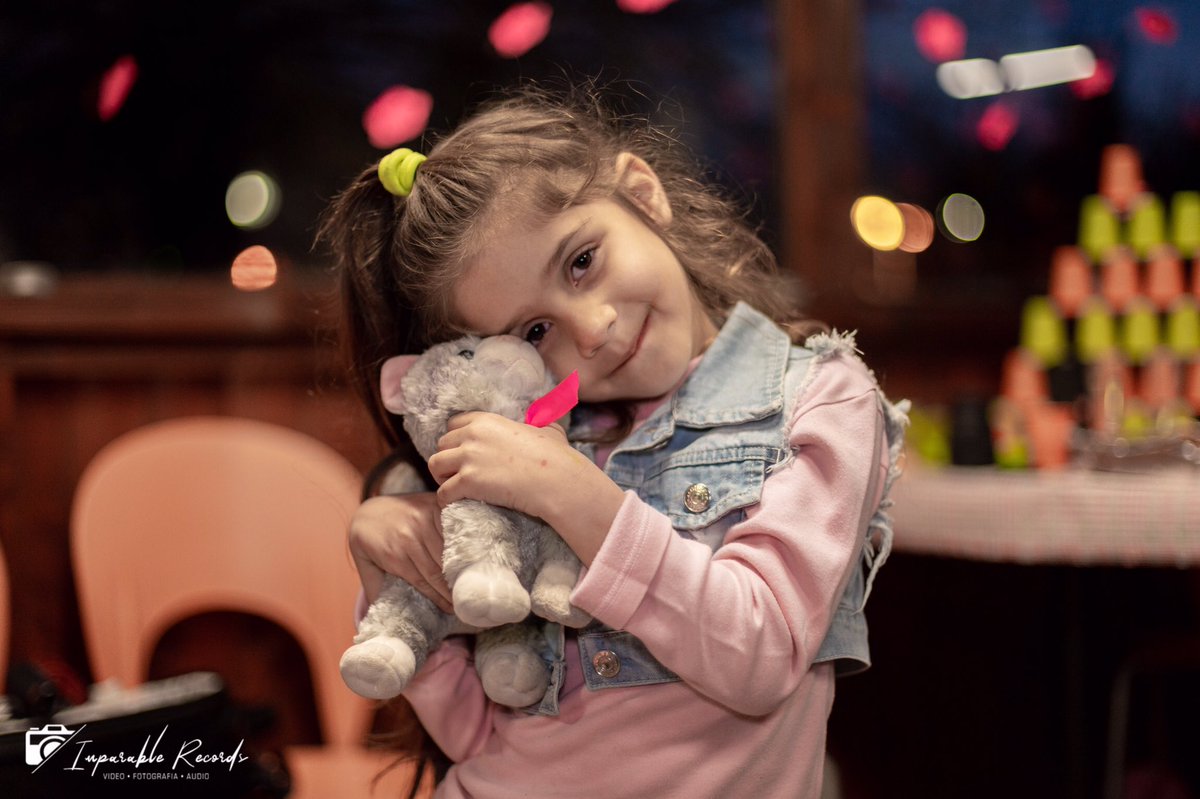 engelsevem's tweet photo. #Dia21 #oggi21 Grazie mille #consunaim per avermi permesso di fotografare la sua tenera figlia, grazie per il tempo e gentilezza, alla prossima. #sfida #italia #photooftheday #editlightroom #sonyalpha7 #travel #photographer #kid #milano #imparablerecords https://t.co/Gua9rX7Rah
