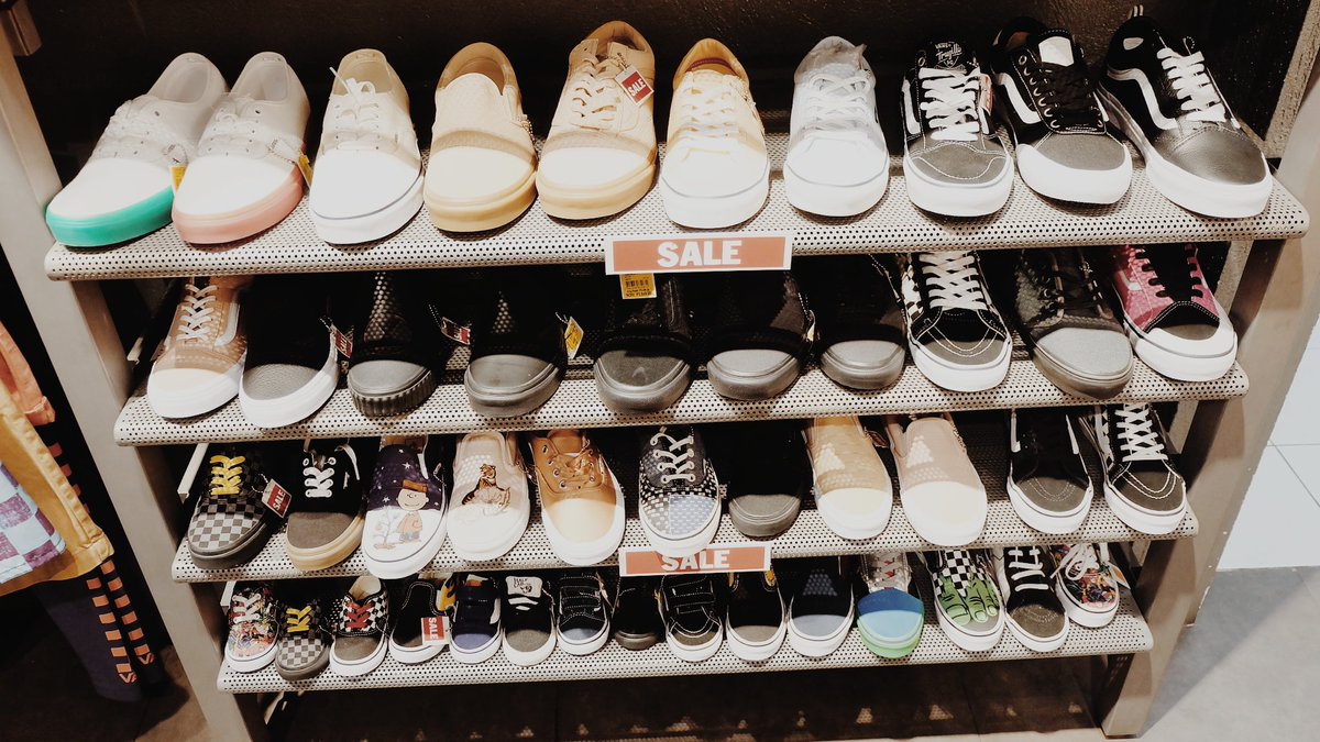 vans marquee mall