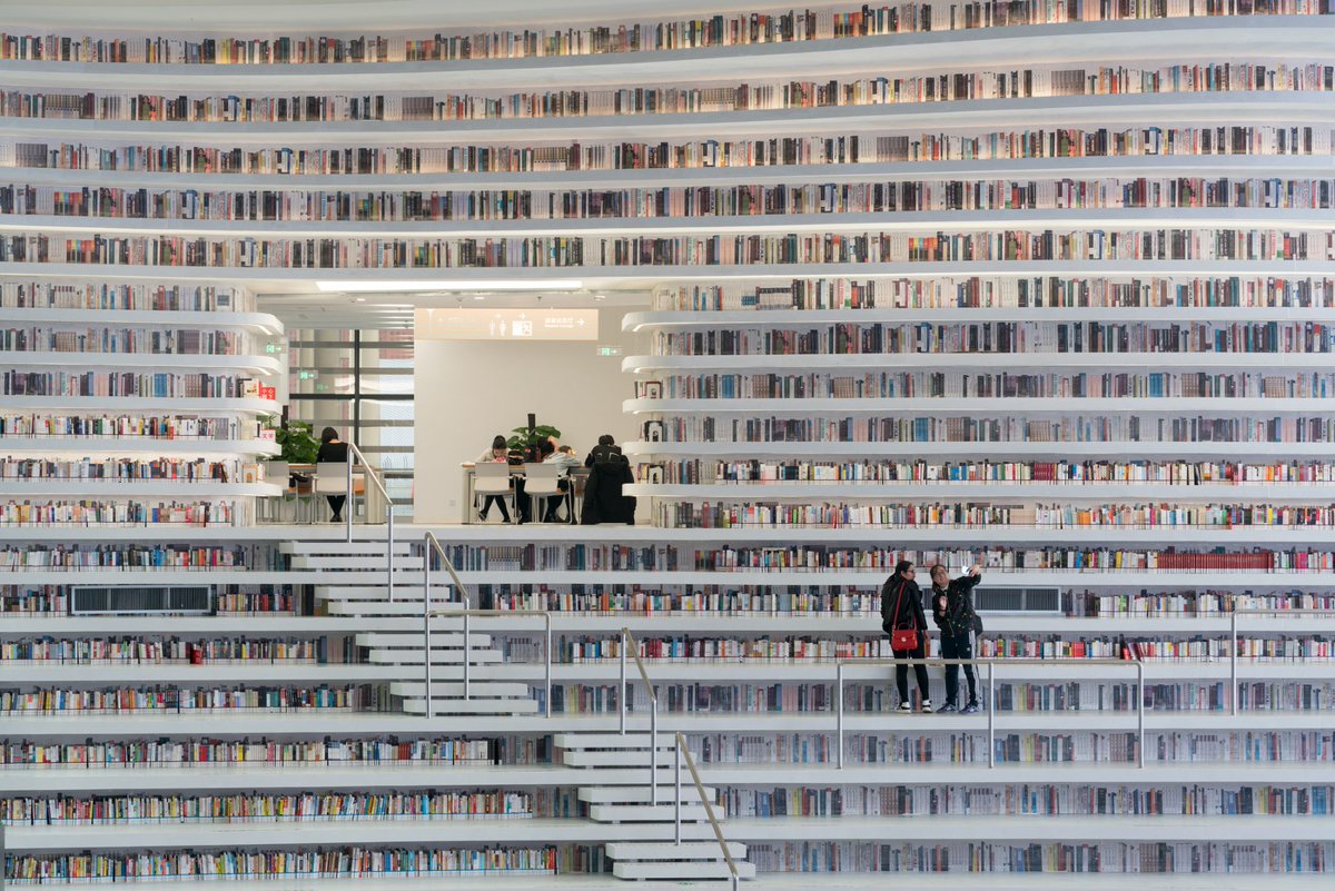 GrnPlanetDesign's tweet image. How remarkable is China's new Library. The futuristic five-story design covers 360,000-square-foot and features shelves spanning from the floor to the ceiling. #design #architecture #outofthebox