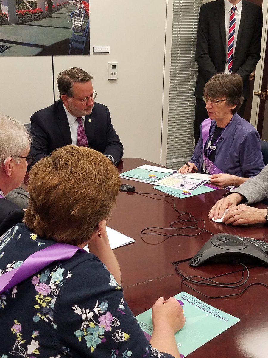 RussKnopp7676's tweet photo. Thanks Senator Peters for the ongoing support for finding a cure for Alzheimer's #endalz https://t.co/wSjb9ONwy0