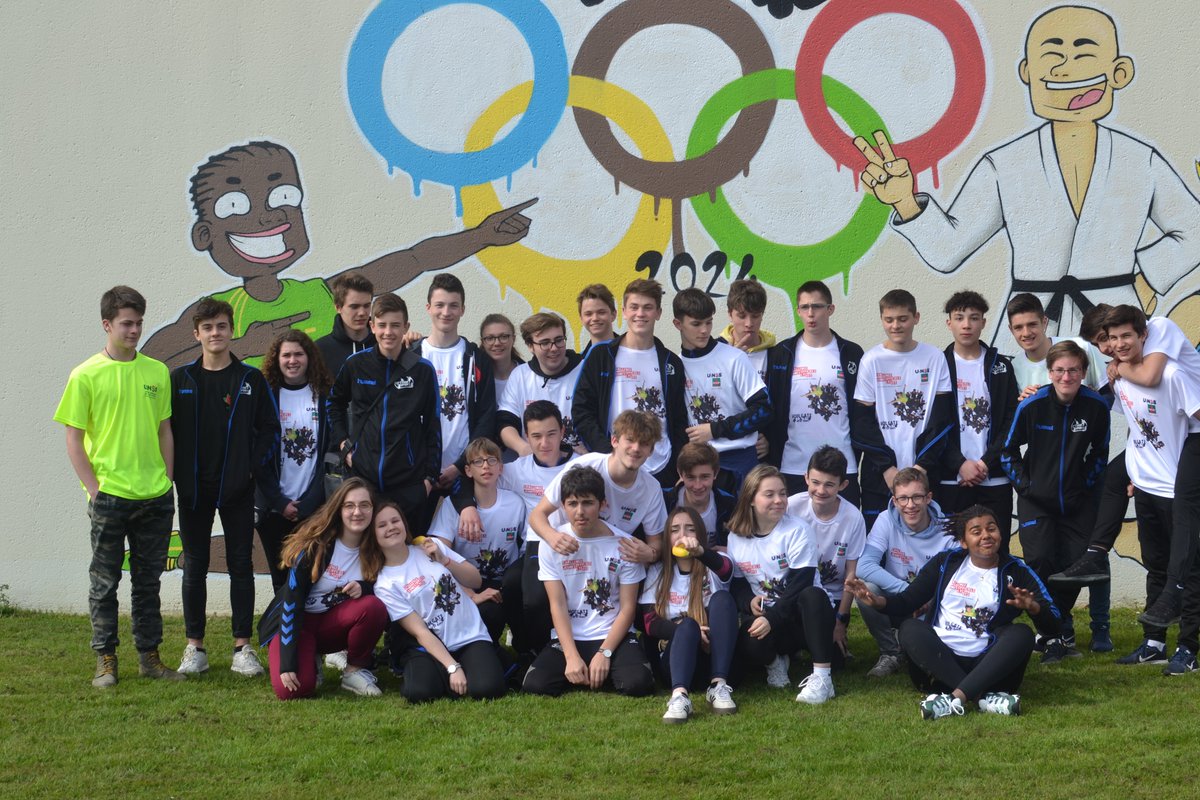 MAIF's tweet photo. Durant trois jours, la #Normandie a accueilli la 5e édition du challenge #JeunesOfficiels @unss @MAIF ! Du #sport, des #PremiersSecours, et du partage ! 📸 Quelques images envoyées par les #JeunesReporters,  et des articles sur @Sportmagfr > https://t.co/In6PC7kHac https://t.co/Mf5Bx0SlMa