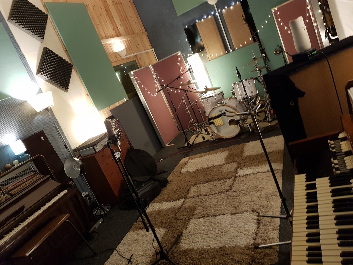 Apna (@apna_songs) on Twitter photo Buzzing to finally be recording our first single with <a href="/markmorrowaudio/">Mark Morrow Audio</a>
Who's it Gonna Be? - Up on Spotify soon, watch the page for more updates🤘🤘 Buzzing to finally be recording our first single with <a href="/markmorrowaudio/">Mark Morrow Audio</a>
Who's it Gonna Be? - Up on Spotify soon, watch the page for more updates🤘🤘
