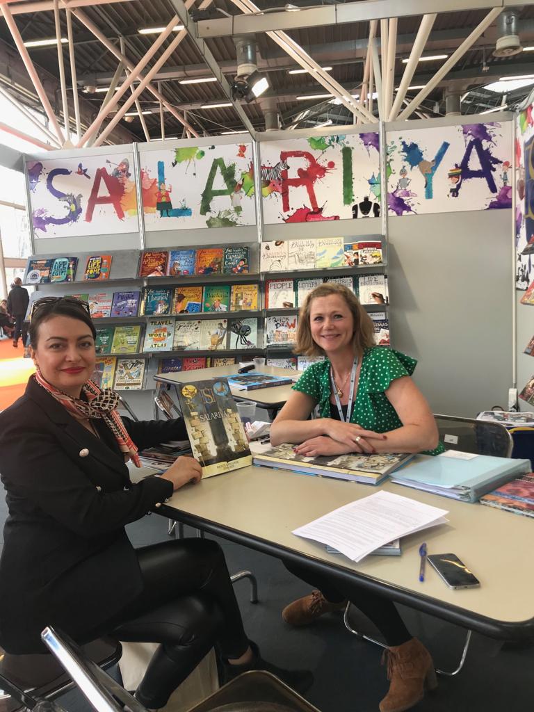 ZNN_Network's tweet photo. Salariya Publishing ile Bologna bulușmamız yine oldukça verimli ve keyifli geçti. 🤓❤ @theSalariya
#znnnetwork #books #fair #illustratorsplatform #bbf2019 #literary #agency #childrenbook #bologna #picturebook #salariya #illustration #author #illustrator #cizer #cocukkitabi https://t.co/LdcMGfCCE5