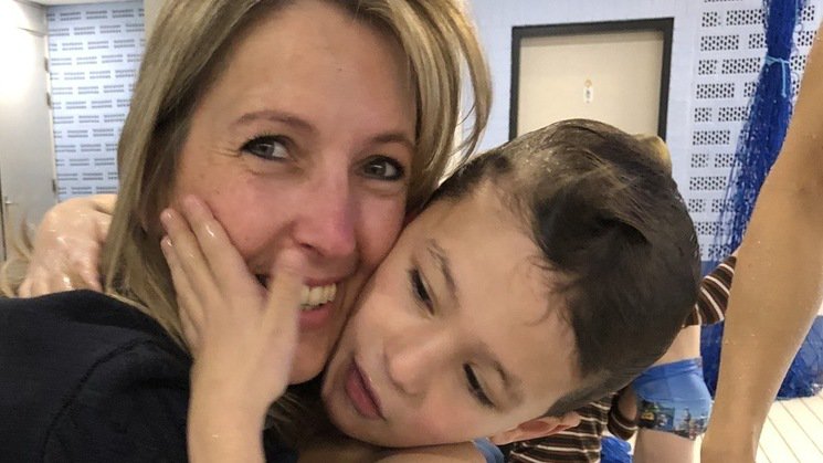 De moeder van Bram Heller (7 jaar) heeft de #oogziekte #Stargardt. Hierdoor gaat haar zicht achteruit. Bram is een geweldige actie voor #Blindvoor1dag gestart om geld op te halen voor wetenschappelijk onderzoek. Steun de actie van Bram op blindvoor1dag.nl/bram