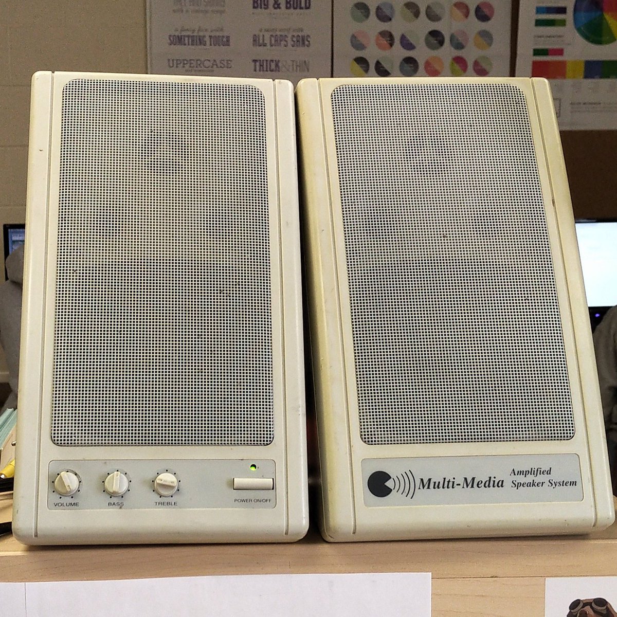 alankyeung's tweet image. 3Rs - Reduce, Reuse, Recycle. This is my excuse to horde. Today I plugged in these speakers in the classroom. From my first full PC in 1998. #ClosetFullOfTech #ewaste
#erecycle