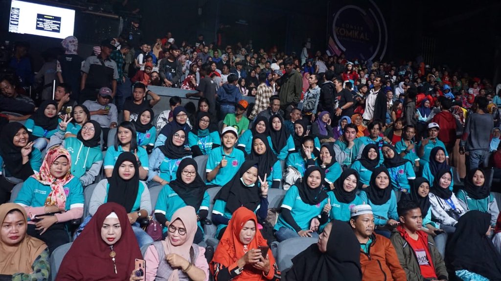 WOW 😍😍😍😍 ini sebagian yg blm datang semoga cpt nyampek #PutriatKonserKomikaIIVM