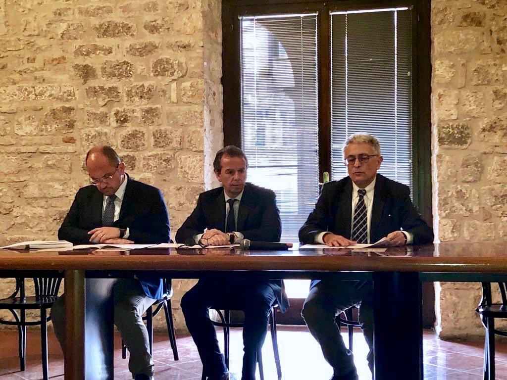 Per il progetto #SmartCity sono stati presentati dal Sindaco Guido di Ascoli Piceno Castelli e Gaspare Monastero di <a href="/TIM_Official/">TIM Official</a>, i servizi per la “città intelligente” tra cui la soluzione di TIM #BigData #CityForecast bit.ly/CityForecast
<a href="/gdt62/">gaetano di tondo</a>