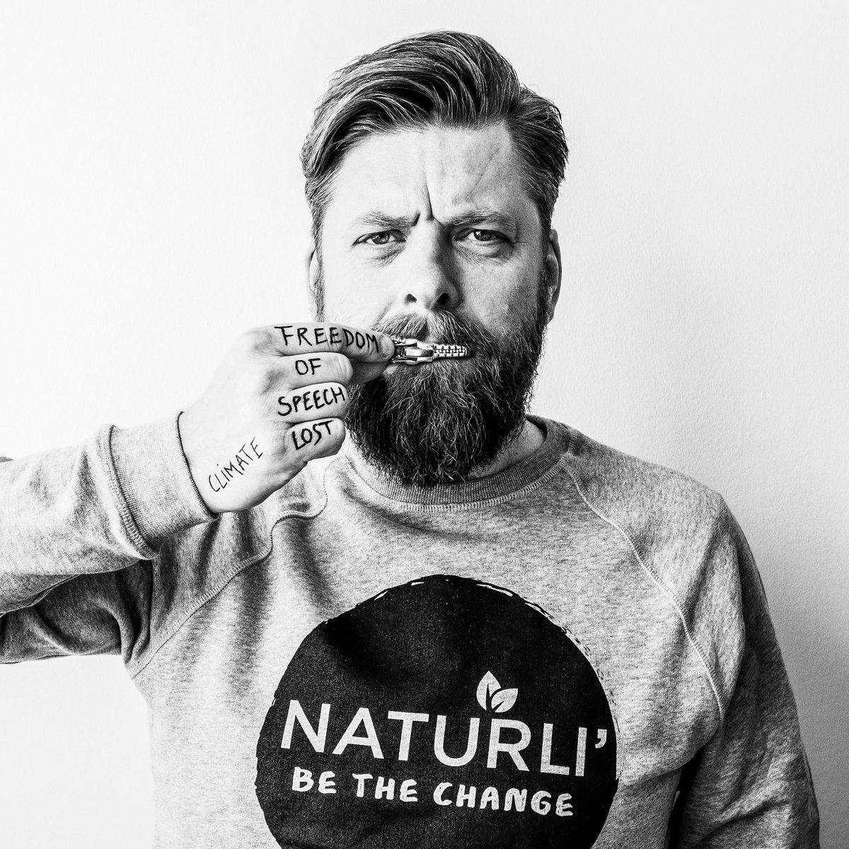 While kids are striking for the climate – the grown-ups in the EU are talking pure baloney! It was no April Fool’s joke, when the European Parliament’s Committee on Agriculture last night voted to ban the use of words like burger and sausage for plant-based products #plantbased