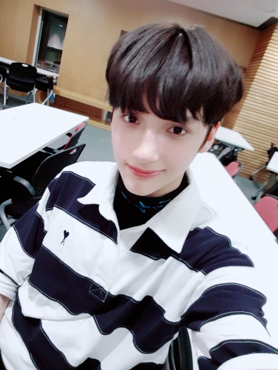 TXT_members tweet picture