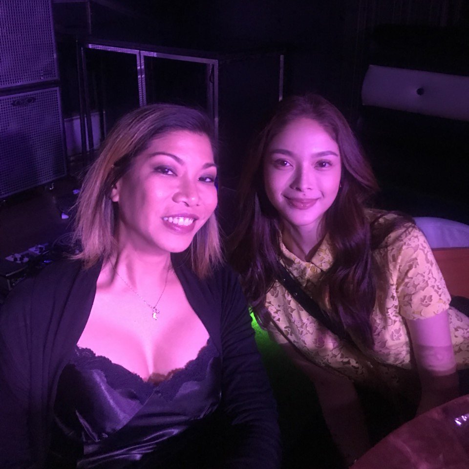 Patty's best friends, Mich and Liv, are also here at the #PlayHouseThanksgivingParty 
#PlayHouse