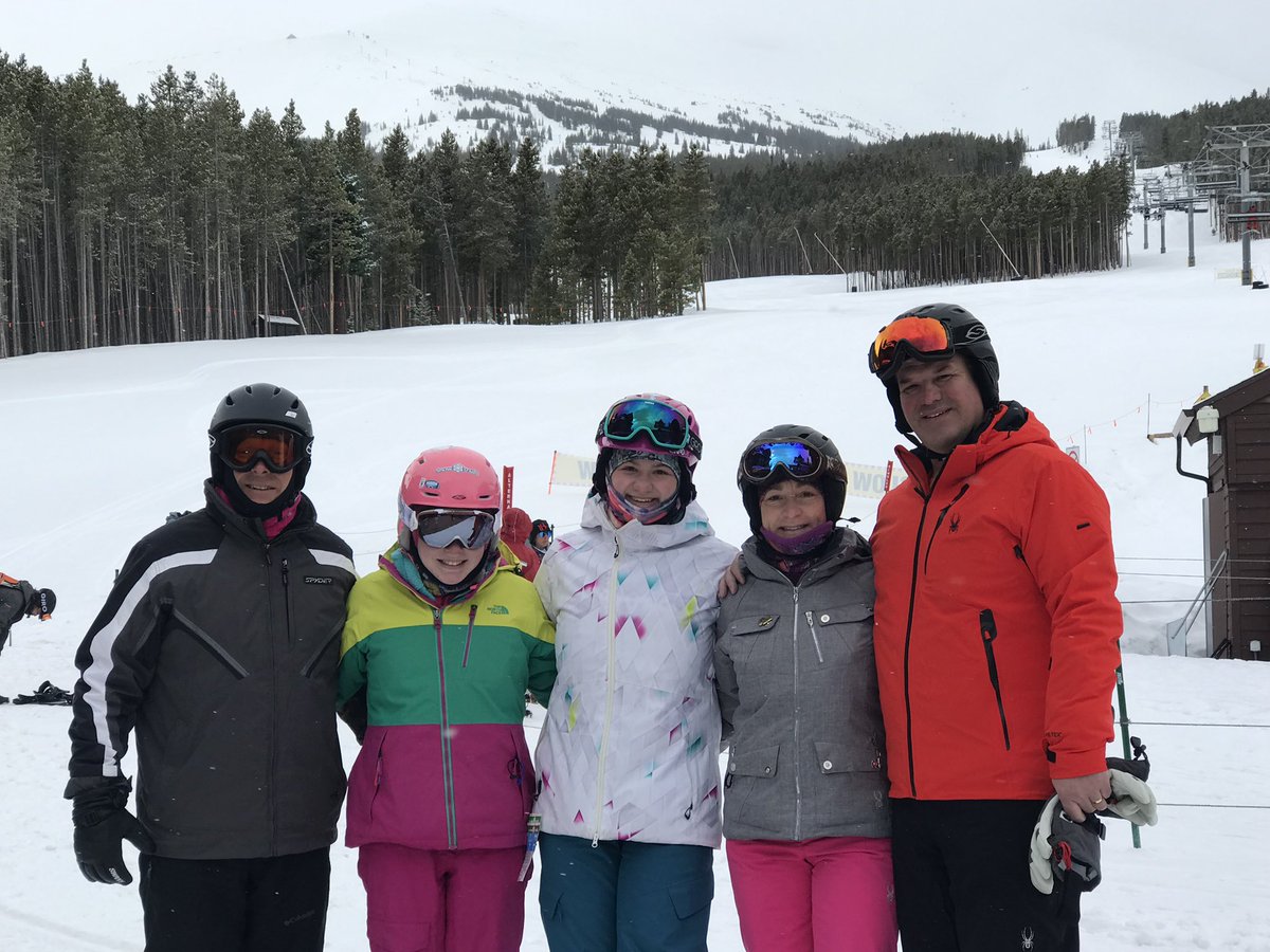 Cross55S's tweet photo. Great time at Breckenridge! Great skiing! Great company! #PCSpringBreak19 https://t.co/v4OyRkhSE4