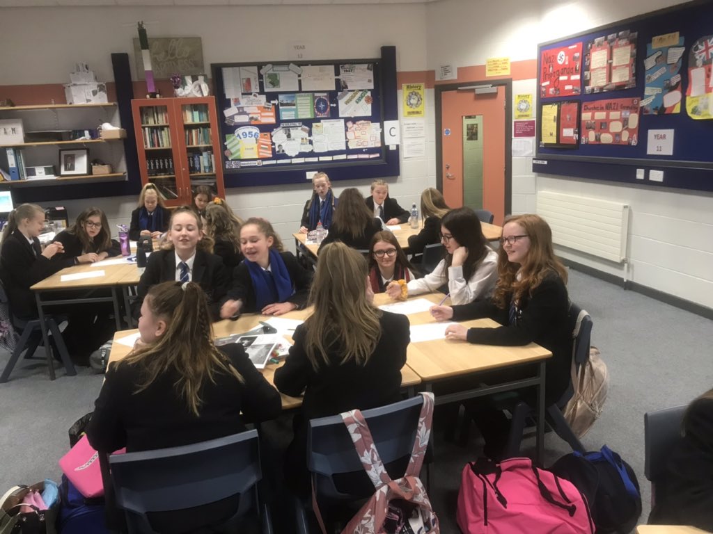 Two of our members visited a year 8 class to get their views on pollution to the environment. The girls explained some harmful causes of plastic in the ocean and set the class a task of making posters to help them visualise and realise just how horrifying pollution truely is.