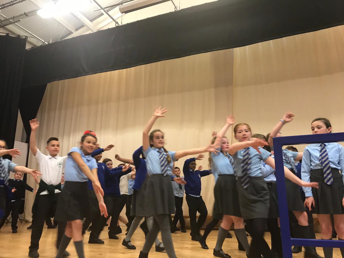 stmarysnewport's tweet photo. Rehearsals for our Year 5 cluster Easter Production are looking amazing ! https://t.co/ZEmBZ65YHj