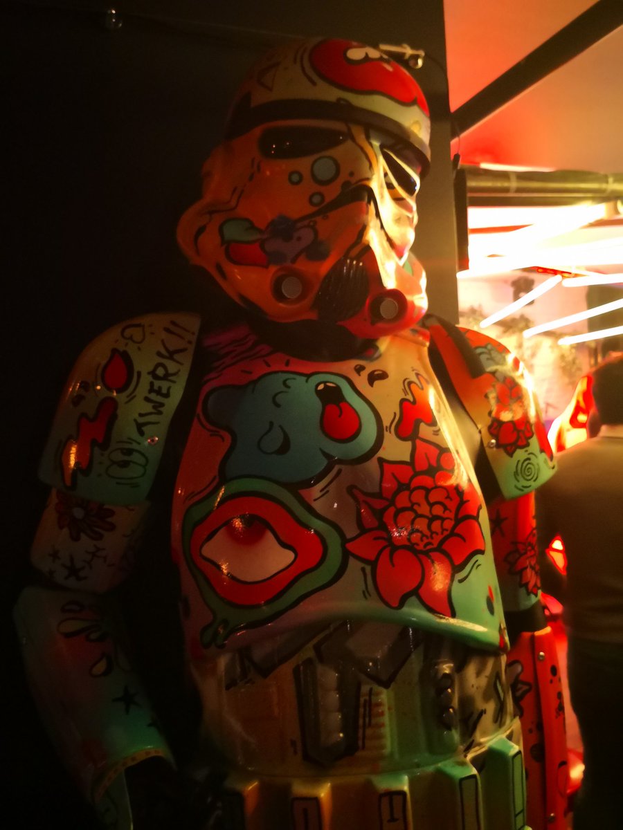 ChanPerco's tweet photo. Soirée #SnapEvent avec @celitessi de @Reech_com.
Une superbe organisation et avec de références bien geek. #thisisapw
@Snapevent_fr https://t.co/3QV0K2N5Wu