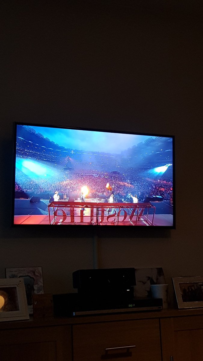 CharlottexMaree's tweet photo. Having a Westlife evening!❤😍 
#Westlife #50DaysToGo #WestlifeTwenty #Excited #9Shows 😁😁😁❤
@Sarah_xx_Jane @westlifemusic @ShaneFilan @NickyByrne @MarkusFeehily @KianEganWL https://t.co/nWYjbYsT3p