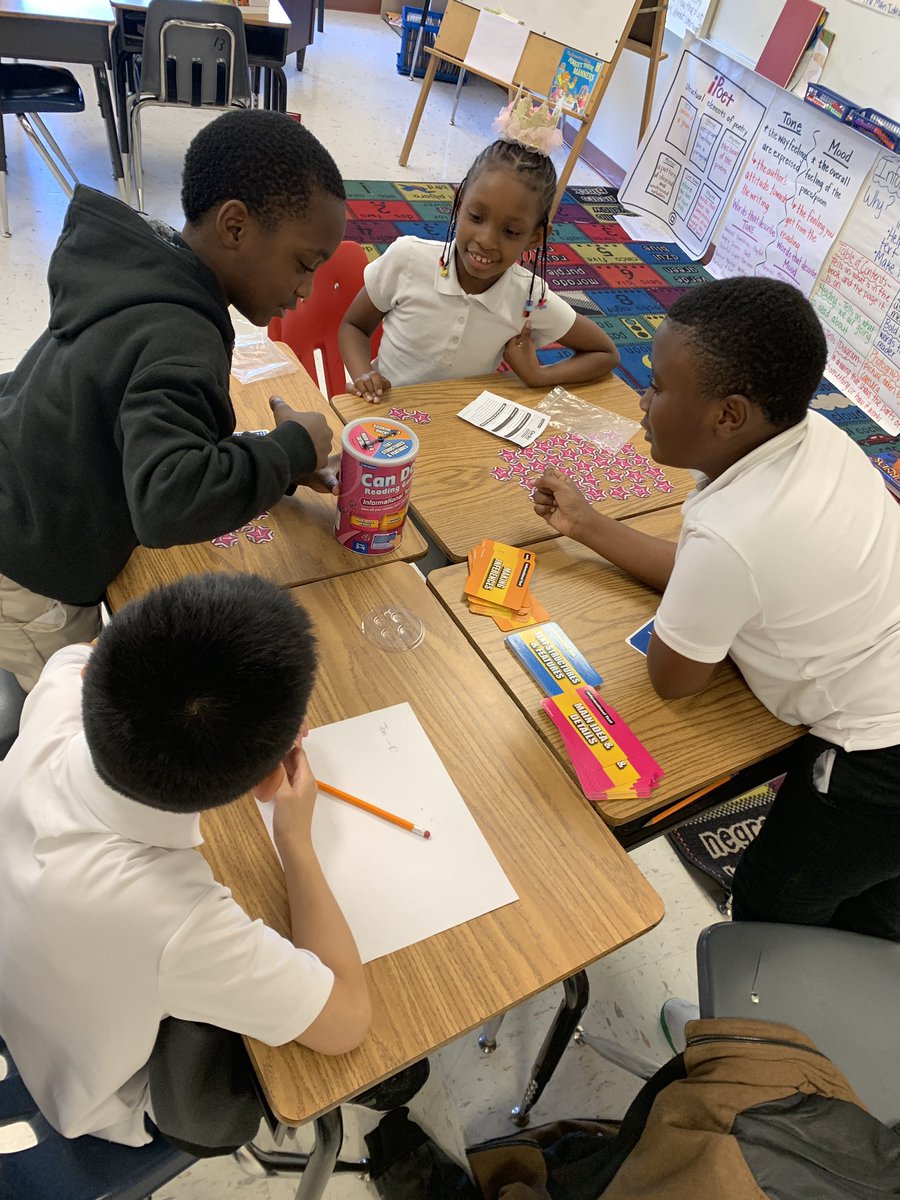 odiea17's tweet photo. Who said learning can’t be fun?! My kiddos are having a blast while strengthening some important reading skills 😁🤓 @medrano_hope https://t.co/02cPmhAAqN