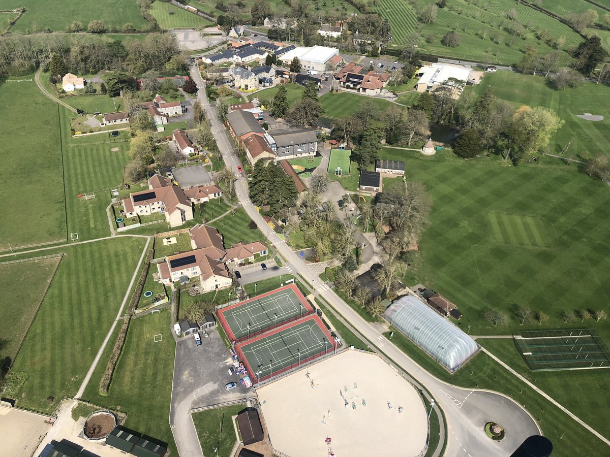 makemcraig's tweet photo. @MillfieldPrep looking fantastic in the sun, no surprise @Punchard82 has the Dutton Field looking superb. 👏🏻👏🏻 https://t.co/8GeOMqMqPG