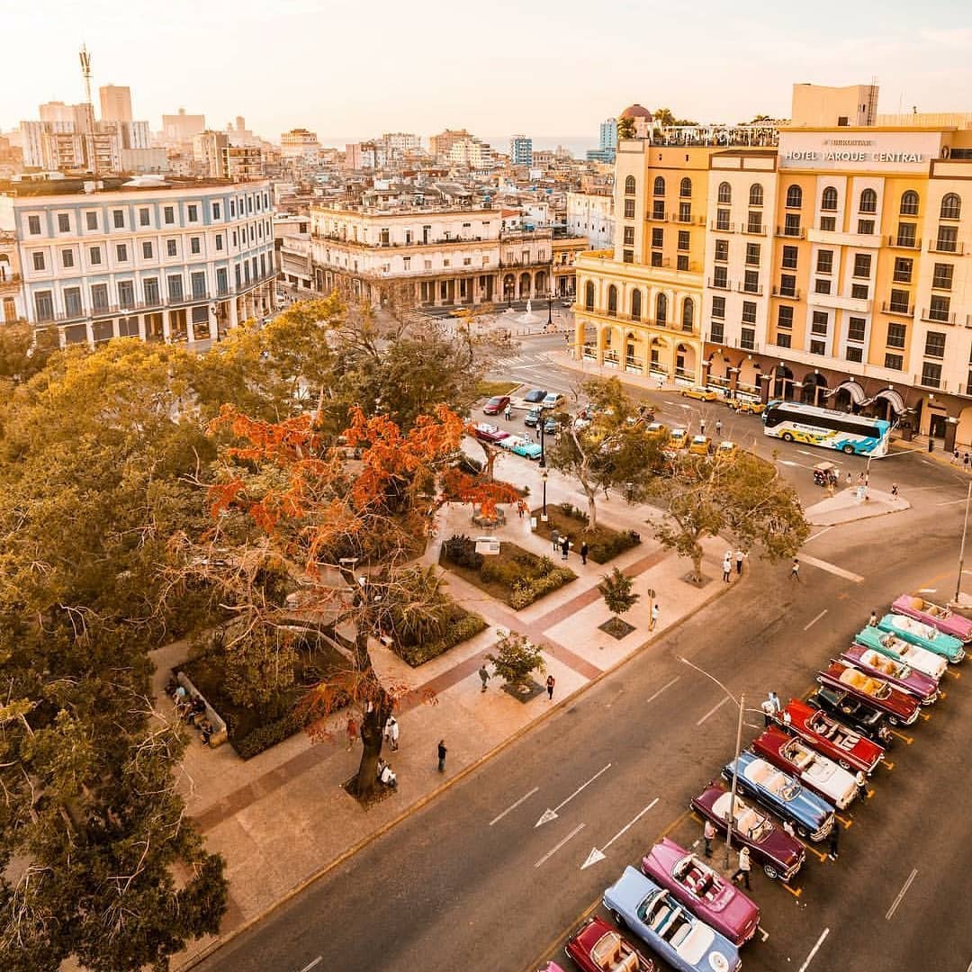 DiscoveringCuba's tweet photo. Itβs hands down, #Havana is one of the most photogenic cities on Earth π€©β€π¨πΊ #InspiredCuba #ExperienceCuba #Travel #TravelCuba #CubansbeLike #ILoveCuba #CubaTravel https://t.co/RYP2hKvR68