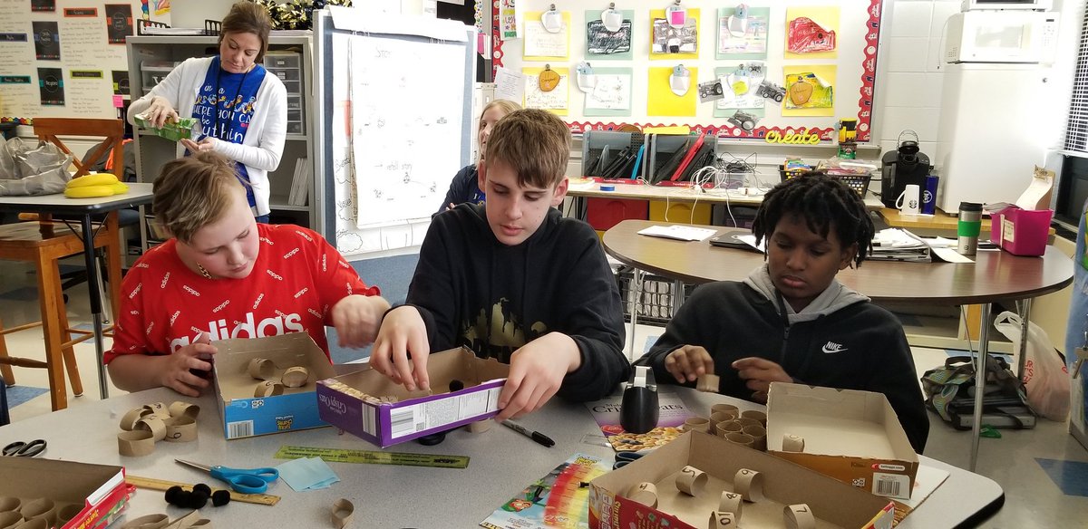 ESRoom121's tweet photo. A little stem activity to end the day. #kineticenergy #BestatWMS https://t.co/rpWsVLZCdo