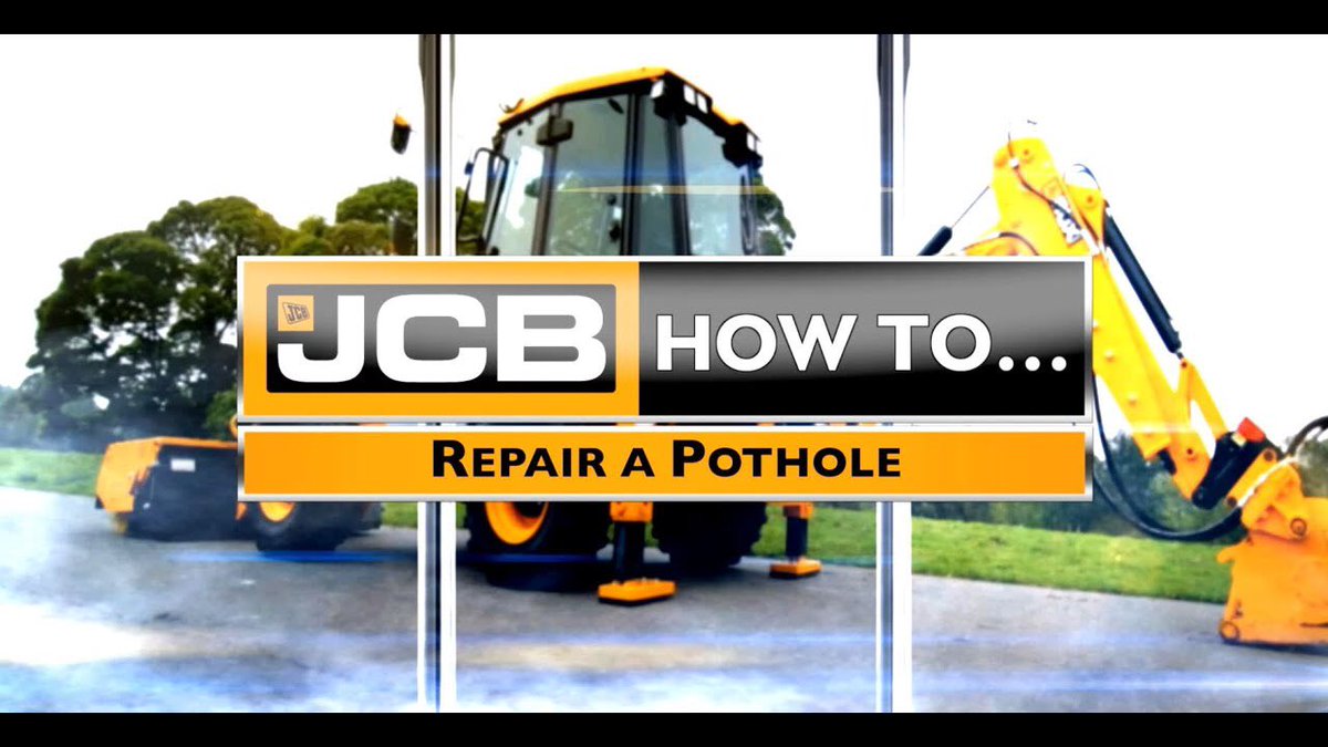 #brilliant #innovation illustrated by ⁦<a href="/JCBmachines/">JCB</a>⁩ today with their #pothole 3cx midi machine - ours on order for #lincolnshire ⁦<a href="/LincsCC_roads/">Lincolnshire Highways</a>⁩ &amp; ⁦<a href="/kiergroup/">Kier Group</a>⁩ #toolsforthejob #healthandsafety #letsgo - superb company #hospitality many thanks 👏👏👏