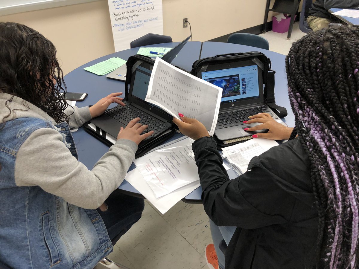 ECarter1210's tweet photo. Disrupting a Wilson Reading syllable rules lesson with a student-led activity and the help of Kahoot! Students make the rules and create the game. #blendedmps #innovativemps #disruptivemps #blendedlearning #wilsonreadingprogram #innovation #Educators https://t.co/OIkCBNCfF7