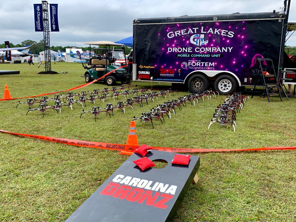 CarolinaDronz's tweet photo. We're at @SunnFunFlyIn watching the airshow take place, while selling drones #thisisthelife #sunnfun #dronelife https://t.co/L6PueSh41S