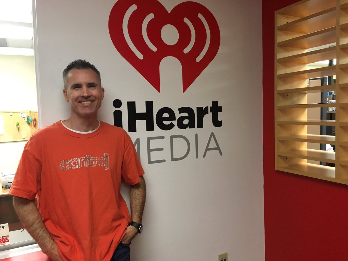 DamianOnAir's tweet photo. Wearing my orange for Owen today to show support for Owen’s Foundation & raise awareness about the dangers of distracted driving. To learn more visit https://t.co/o3Zu8PF4By. #Orange4Owen #CBS21OrangeOut https://t.co/HWAVypPOdL