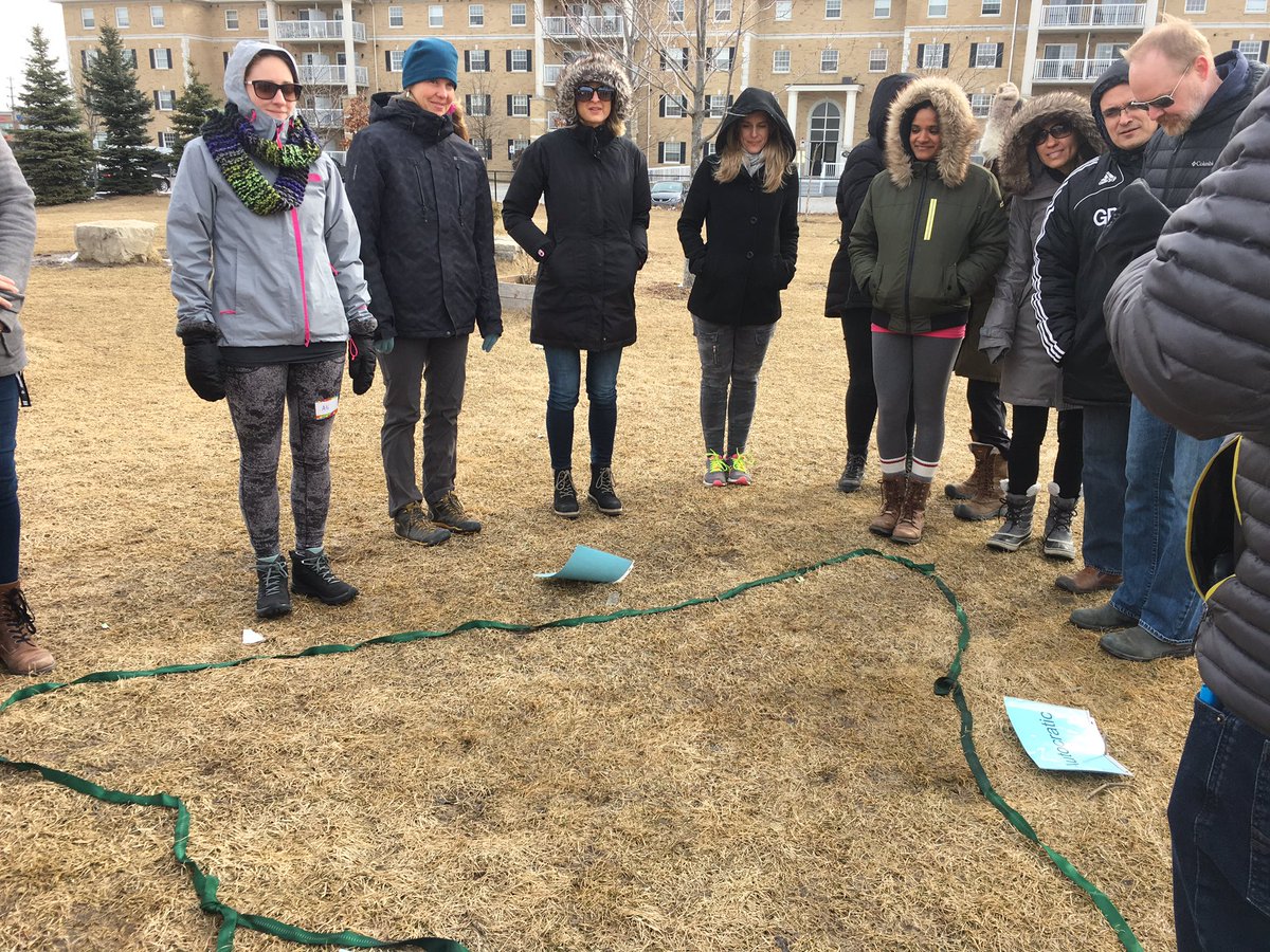 YRDSBGetOut's tweet photo. OCC Field Leader participial at @faircloughps discussing leadership styles with @rutherfordroad #yrdsboutside @InspireOutside https://t.co/LUZqJFTCaY
