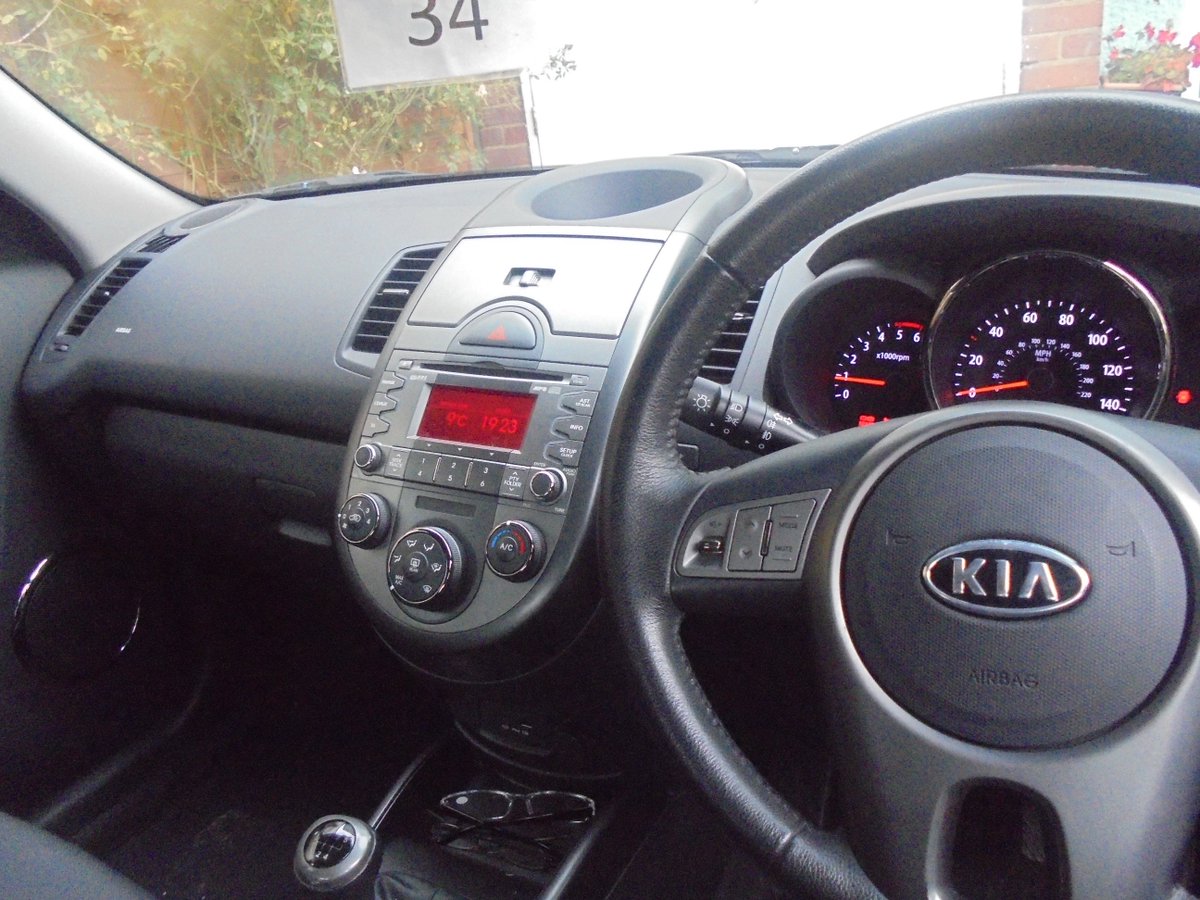 buttontech's tweet image. Beautiful car for sale like new, please share Tweet with Friends, Kia Soul 1.6 CRDI 2010, 53,500 miles, MOT NOV19, Air con, MP3/CD-player, Power steering,EPS, F.S.H (Worcester Kia) with. lady owner,  £3,250  Contact me for further details 07811191958 Based in Penn, Wolverhampton.