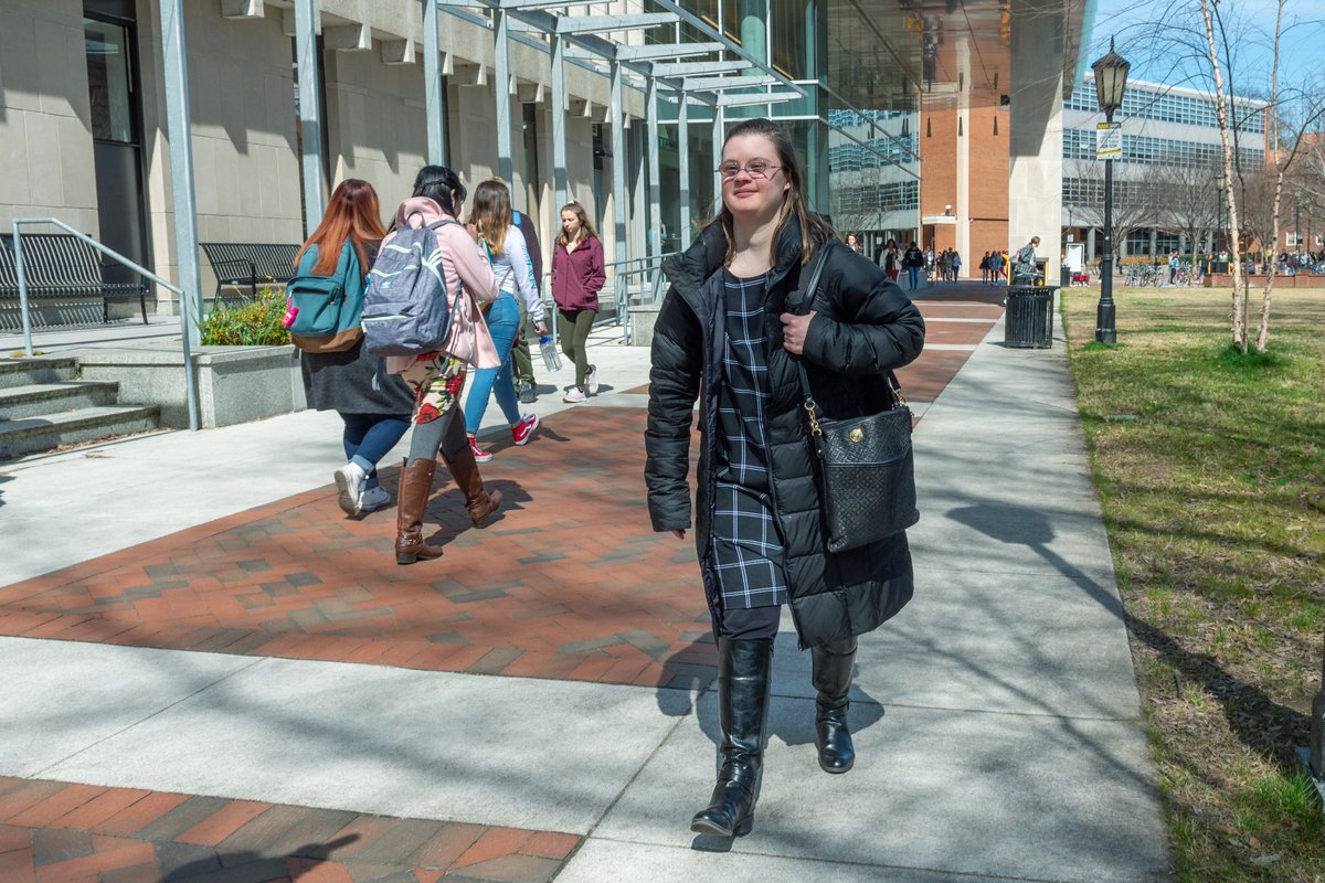 VCUnews's tweet photo. Internships. Classes. Starbucks breaks. A day in the life of Ashley High, a student in VCU's ACE-IT in College, an inclusive college experience for students with intellectual disabilities. https://t.co/ZdNdayCBDT https://t.co/6MEI17m2UV