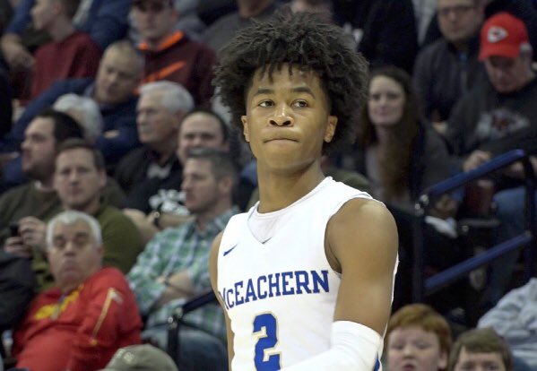 AOTBasketball's tweet photo. Salute young King 👑 https://t.co/tTudwL0ebC https://t.co/DGUx8QypA0