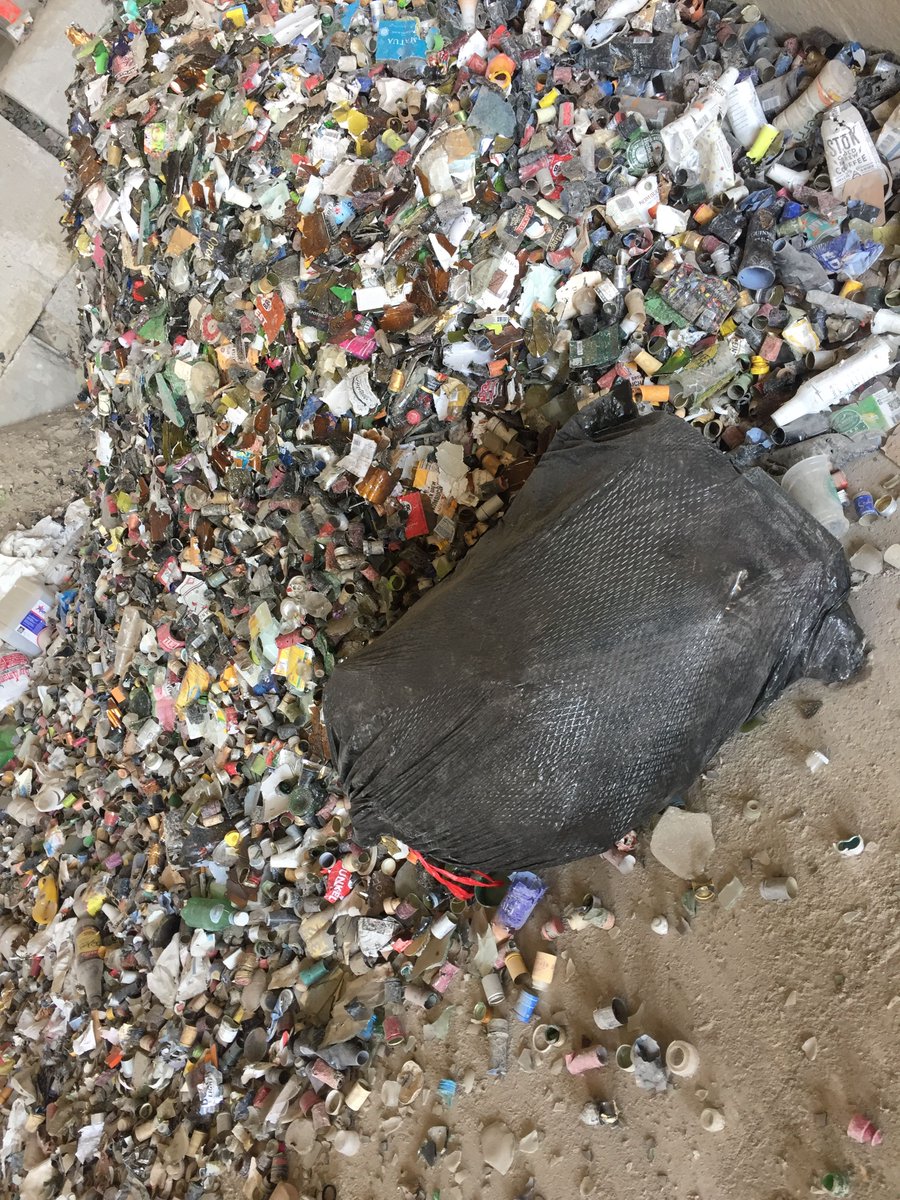 recyclekansas's tweet photo. Don’t bag your recycling...put it directly in the bin #TuesdayTip https://t.co/octu1DYlXh