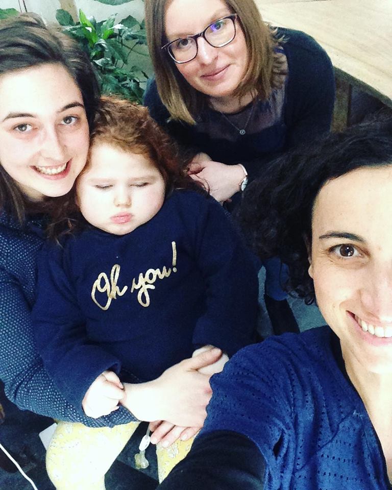elodie_dandrea's tweet photo. #autisme: #tousenbleu pour sensibiliser un peu au quotidien de près de 700000 personnes en France...Solidarité toute particulière avec les parents d'enfants autistes pour leurs combats que nous continuons à découvrir, spécialement pendant les RDV des parents extraordinaires.... https://t.co/1Sq1PW2erU