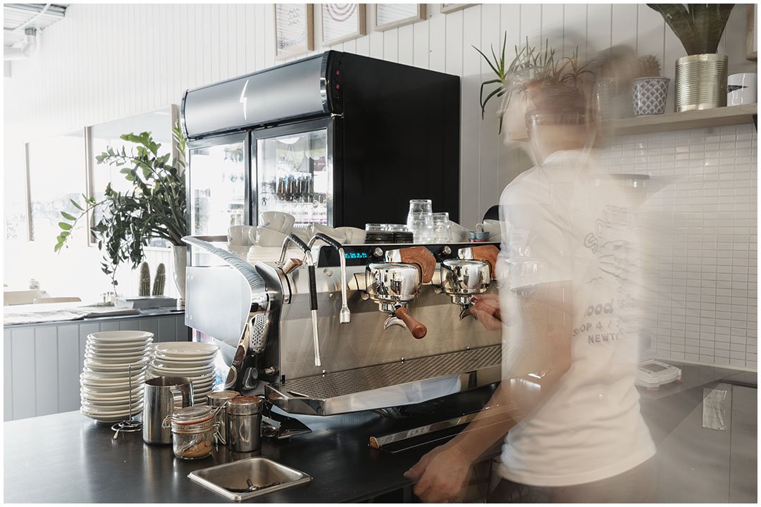 slayerespresso's tweet photo. Regardless of the rush, the Steam X pulls consistent and amazing shots of espresso. Sweet.
📸@southsidegeelong #makecoffeebetter #slayerespresso #melbournecafe #slayersteamx https://t.co/4k2dw1ulnA