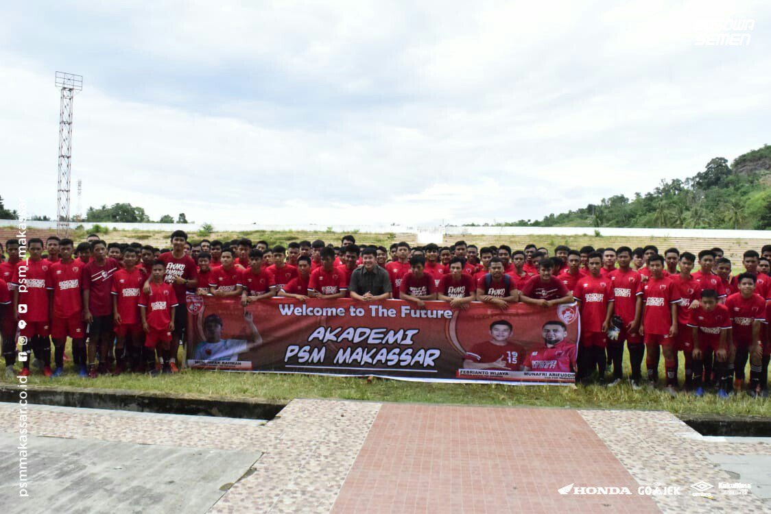PSM_Makassar's tweet photo. Di Mamuju, Akademi PSM Makassar mengadakan seleksi terbuka untuk kelompok umur U-16 di Stadion Manakarra Mamuju, Sulawesi Barat. Seleksi ini akan berlangsung hingga tanggal 4 April 2019.
#PSMarise #EwakoPSM #AkademiPSM https://t.co/n6lThlMXEr