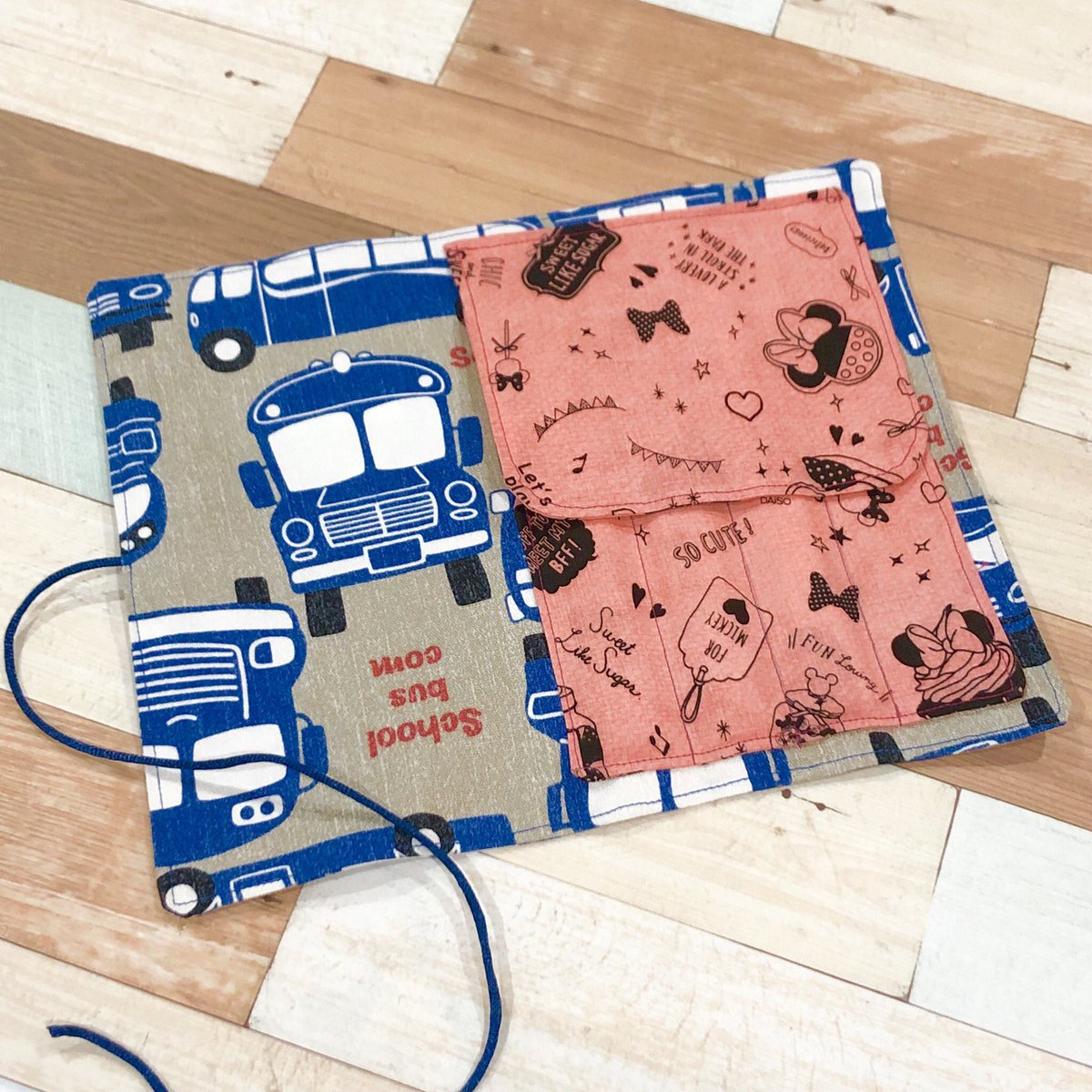 Sappy No Twitter 息子のリクエストで クルクル巻くタイプの箸入れ作りました フォークやスプーンが必要な時も一緒に包めるタイプです 息子も気に入ってくれたようです ハンドメイド 箸入れ カトラリーケース お弁当グッズ 幼稚園