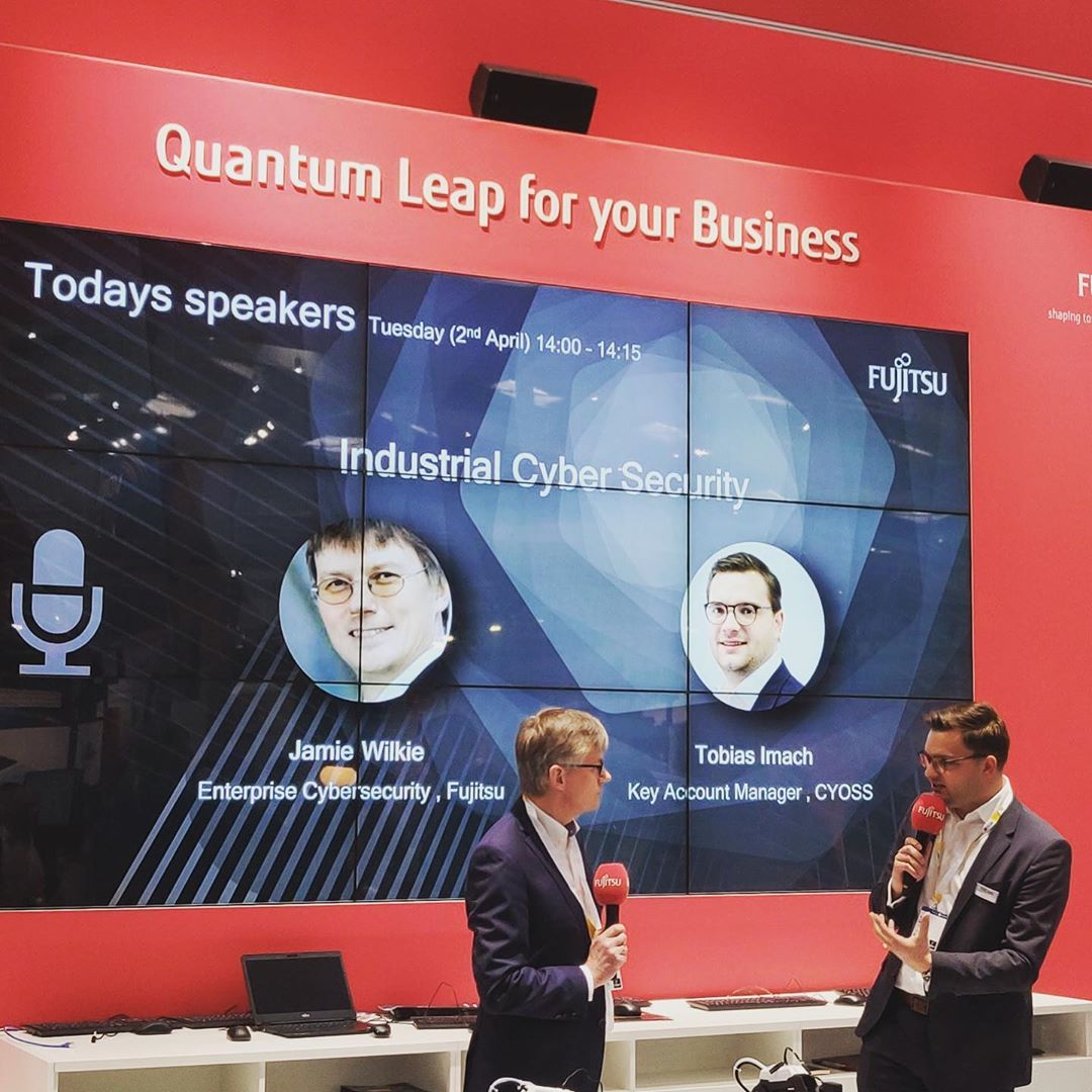 Fujitsu_DE's tweet photo. Wie man durch Co-creation Partner werden kann, erklärten Tobias Imach von #CYOSS & Jamie Wilkie in einer der heutigen Live Wall-Cases auf der @Fujitsu_Global Bühne. Sie konnten nicht live dabei sein? Die Videos zu den Wall-Cases sind bald online 😉
#HM19 #HMFJ19 #Cybersecurity https://t.co/LcXTHbgq7O
