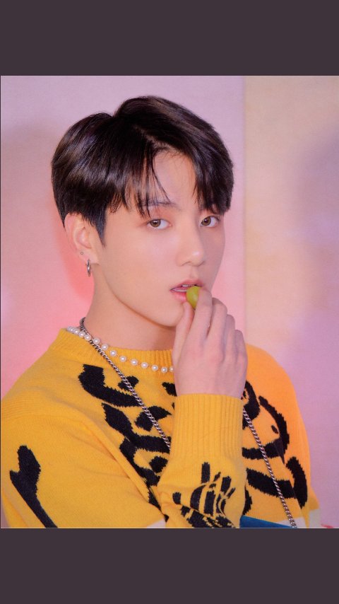 cutie_berryy's tweet photo. Podzielilibyście się, a nie.
#MAP_OF_THE_SOUL_PERSONA #BTS https://t.co/281bJxXfW3