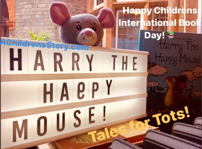 aaronspendelow's tweet photo. 📚Fantastic Storytelling Session & Sensory Play at Wardown House today! #artscouncilengland #creativity #talesfortots #imagination #voiceartist #performer Produced by https://t.co/mrwHoIfzCB https://t.co/UEJ8XuCGga