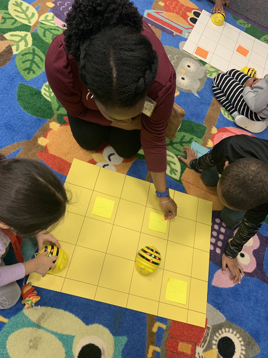 cariannestroud's tweet photo. Our @CFISDAndre kindergarten friends are starting out their morning #coding with @chawkcyfair!!💚🐝@CyFairISD @CFISDPK1 #AndreInAction #AndrePrimary https://t.co/SB0IbNmC9r