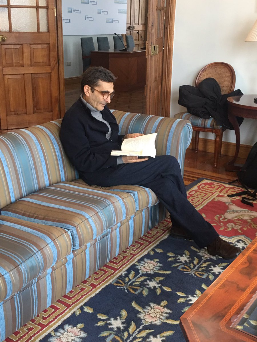PdelaMagdalena's tweet photo. Hoy hemos tenido el privilegio de acoger al gran diseñador Adolfo Domínguez.
Estará es Santander  para la presentación de su libro “Juan Griego” este miércoles en la librería Gil. https://t.co/TB3NAfMlVG