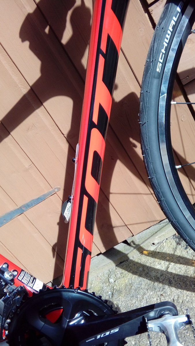 Berk_at_barrier's tweet photo. #newbikeday #RedIsFaster https://t.co/fdhUW5FwtZ