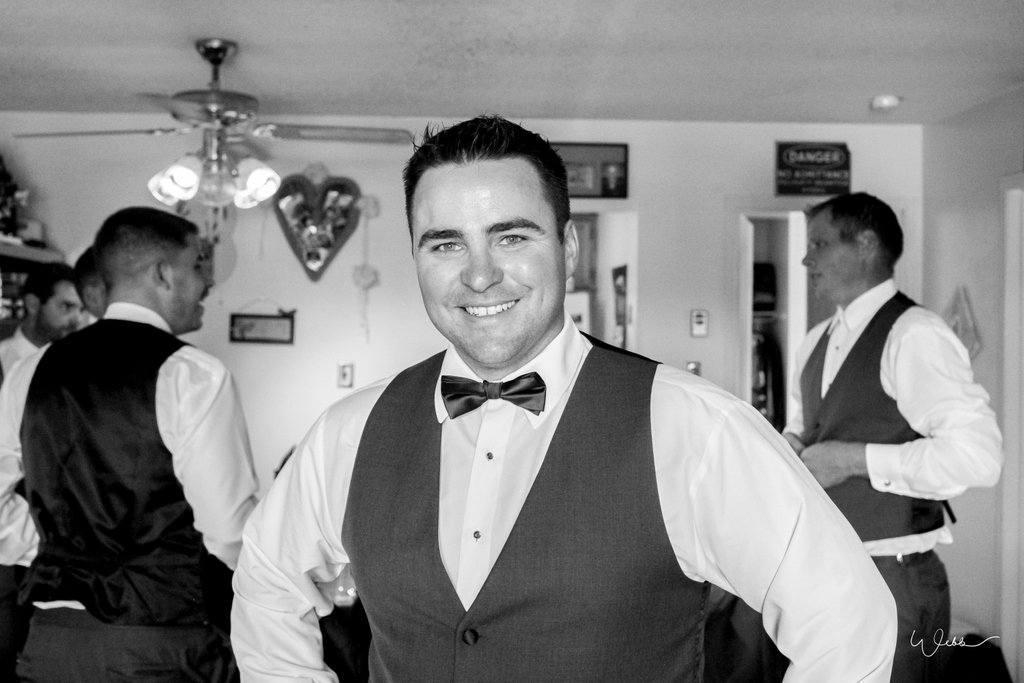 WendyWebbPhoto's tweet photo. Don't forget the guys, it's their day too!
#wedding #wendywebbphotography
#greycounty #thornbury #bluemountain #beavervalley #farmwedding #smalltownwedding #lightninja #markdale #meaford #groom #details #love #romance #bridetobe #savethedate #weddingday #countrywedding https://t.co/AvPzWBL63j