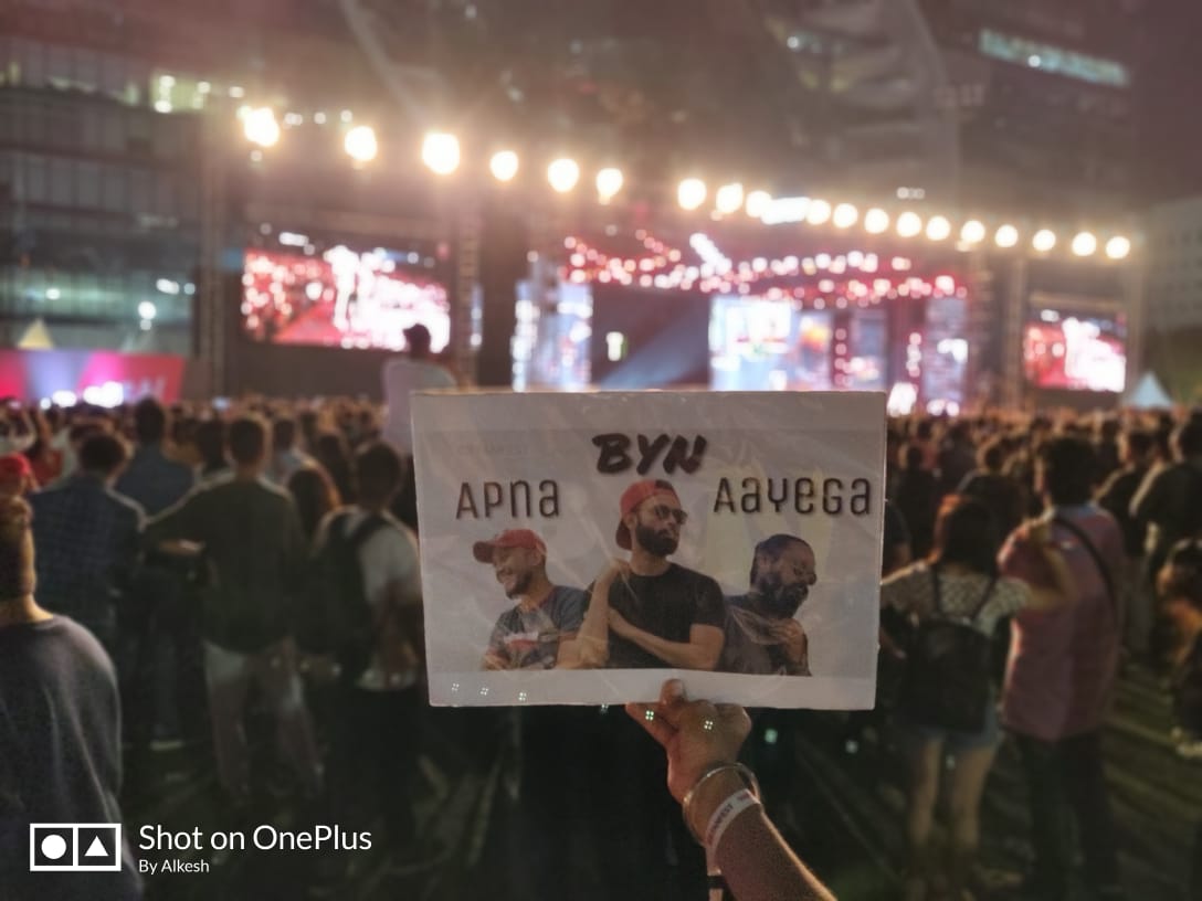 sandy__611's tweet photo. Thank you so much @Vivo_India @Cadbury5Star for made our day special. Thank you for arranging passes so I can attend #YTFF with my squad to support @BeYouNick182 , It was such a great and memorable day in my Life.
#Mumbai #GoPopGoYTFF #5Star3D #YTFF2019 https://t.co/aB9Vy3U3IT