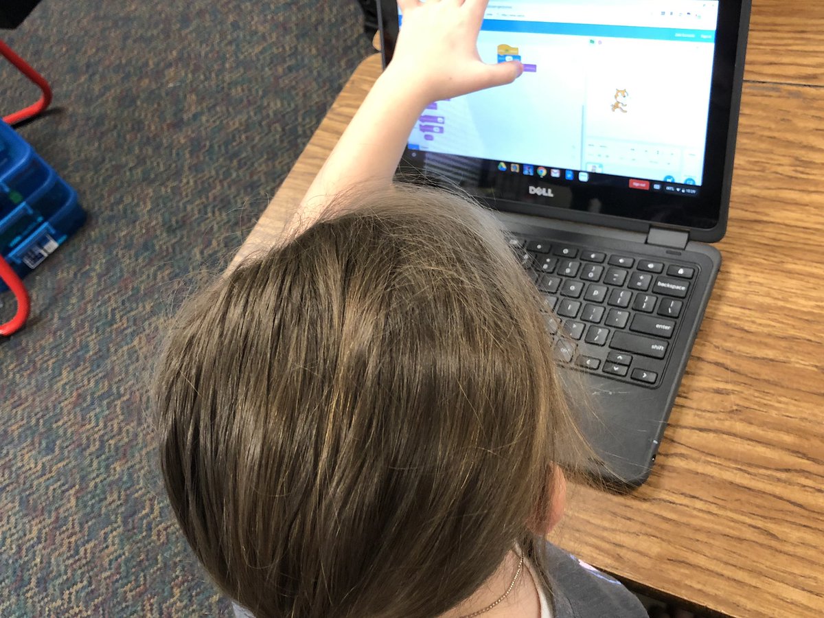 JulieLocke14's tweet photo. Learning how to code with Scratch with @Kay_Orr  #loveCLP @CLP_Elementary https://t.co/z1yDfjvYke