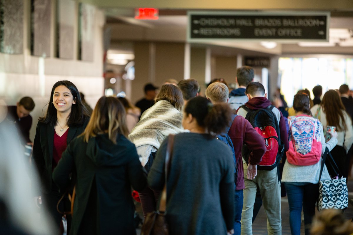 johnnysideways's tweet image. Waco Convention Center thronged with families and contestants as the second day of the TAPPS Art and Academic Championship gets underway. #TAPPSart #TAPPSspeech @TAPPSbiz