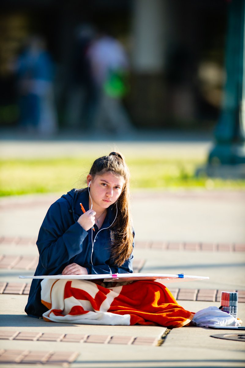 johnnysideways's tweet image. Student artists spread out on the grounds of the Waco Convention Center for the last round of the &quot;Seek and Sketch&quot; competition. #TAPPSart #TAPPS @TAPPSbiz #art #waco